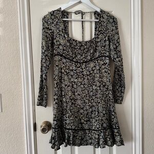 Free People Floral Print Mini Dress Size 6 – Boho Long Sleeve Ruffle Hem